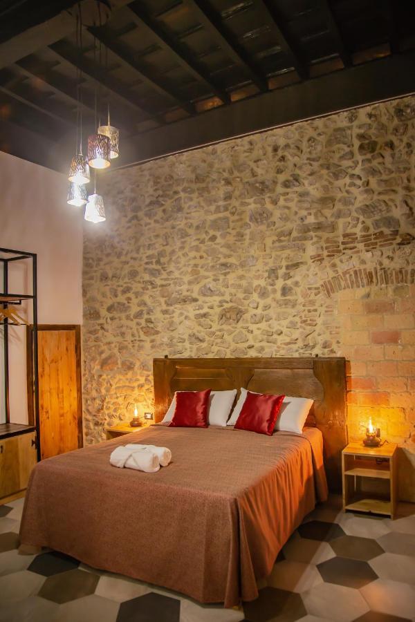 La Rondine Bed & Breakfast Tagliacozzo Bagian luar foto