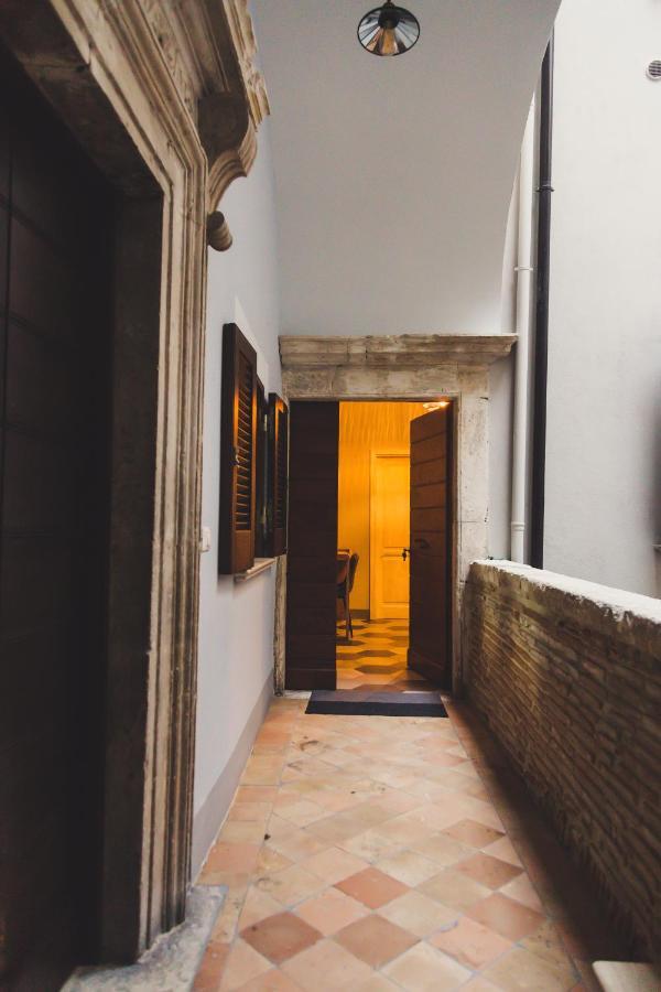 La Rondine Bed & Breakfast Tagliacozzo Bagian luar foto