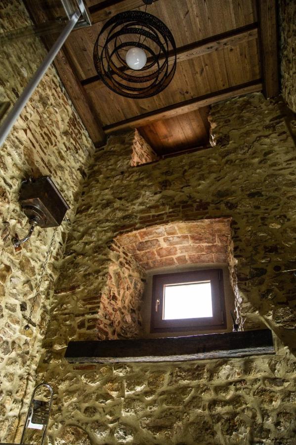 La Rondine Bed & Breakfast Tagliacozzo Bagian luar foto